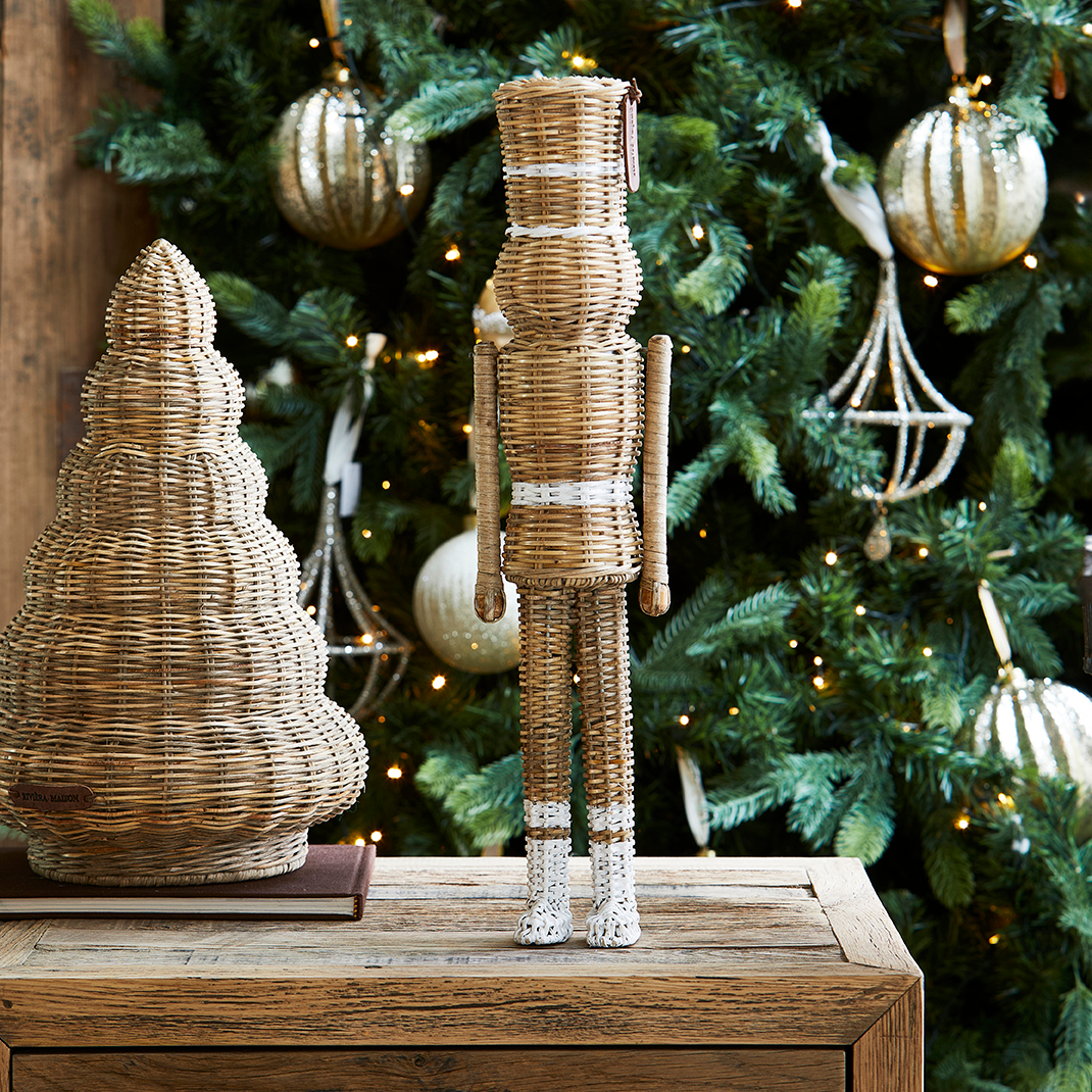 Rivièra Maison Rustic Rattan Nutcracker - Kerst decoratiebeeld